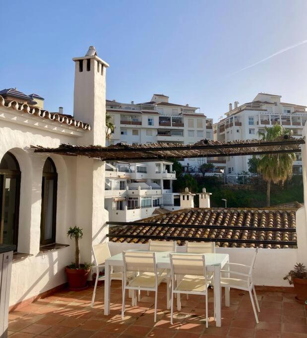 Marvellous Sea Views 2 Bed Pueblo Evita *