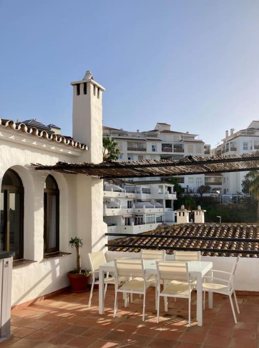 Marvellous Sea Views 2 Bed Pueblo Evita