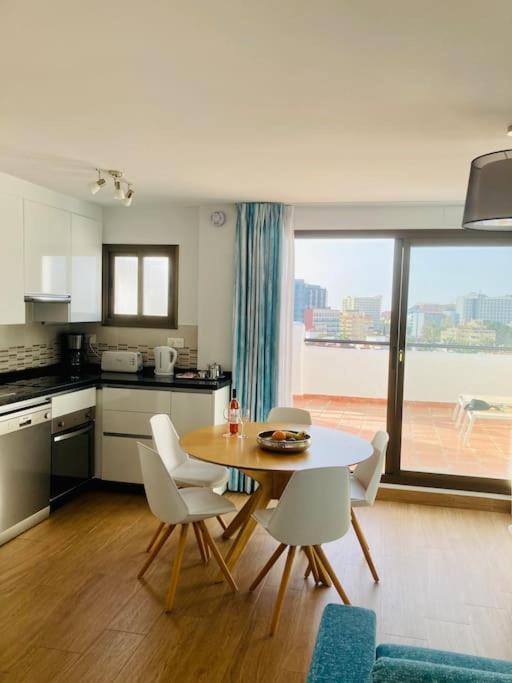 Marvellous Sea Views 2 Bed Pueblo Evita Apartment *
